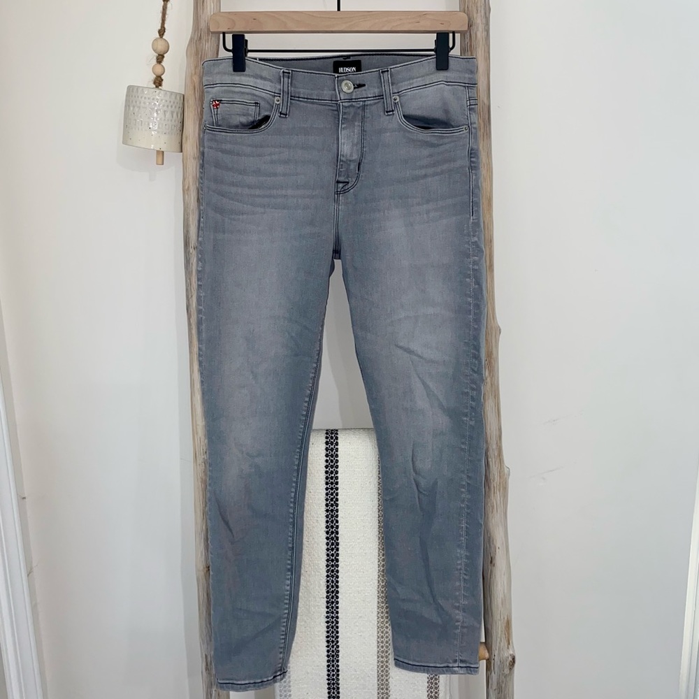 HUDSON grey light washed jeans!!🤍